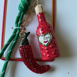 (NWT) Spicy Bejeweled Chili Pepper & Enamel Hot Sauce Bag Charm